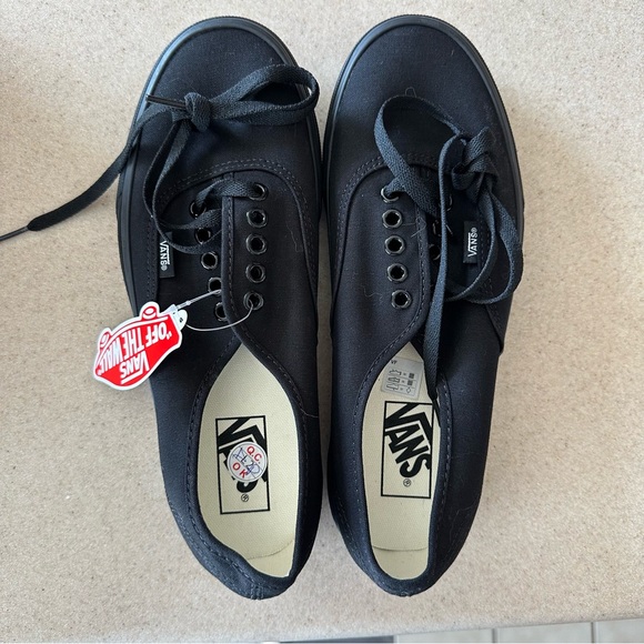 Vans- authentic. - Picture 1 of 5
